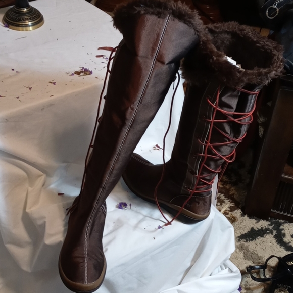 Sexy Timberland ladies brown 🤎 boots. - Picture 4 of 15